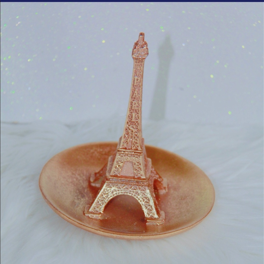 Golden eiffle tower jewelry tray